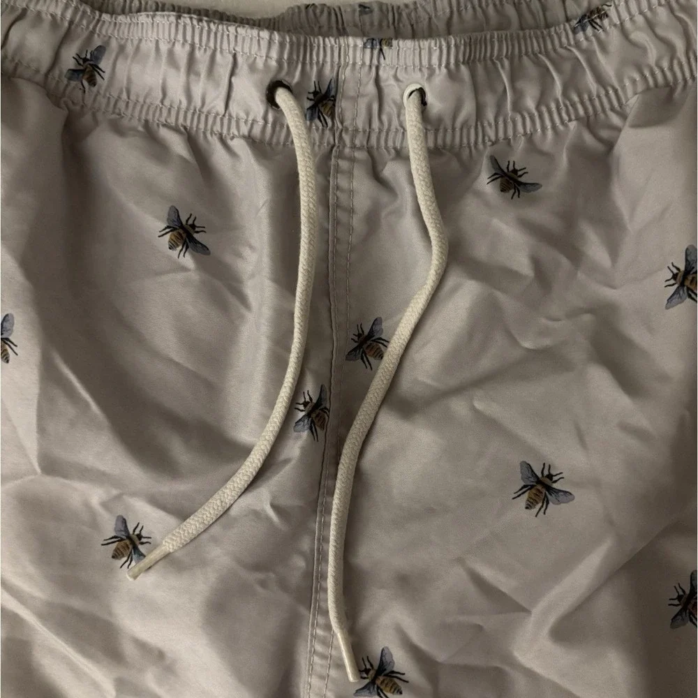 H&M Swim‎ Trunks Mens XL Gray Bee Print Mesh Lined Board Shorts Summer Beachwear